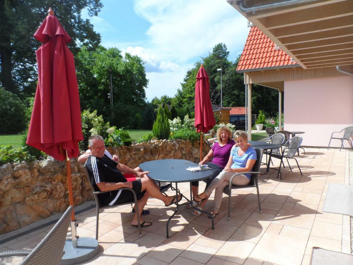 Pension Am Kirschgarten Goessweinstein Extérieur photo